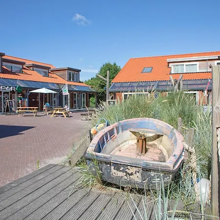 Holiday home For 6 People With Veranda In Texel *